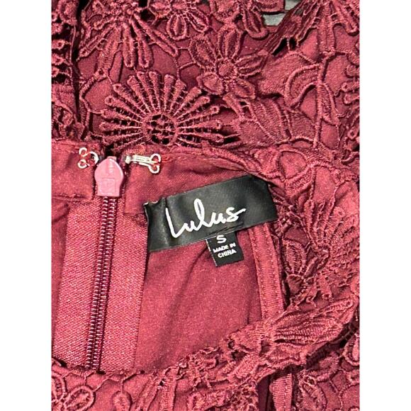 Lulu's Women's Burgundy Eyelet Dress Size Small NWT - Picture 3 of 5